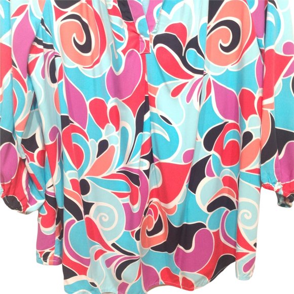 Crown & Ivy Swirl Print Peasant Top Plus Size 1X - Picture 6 of 15